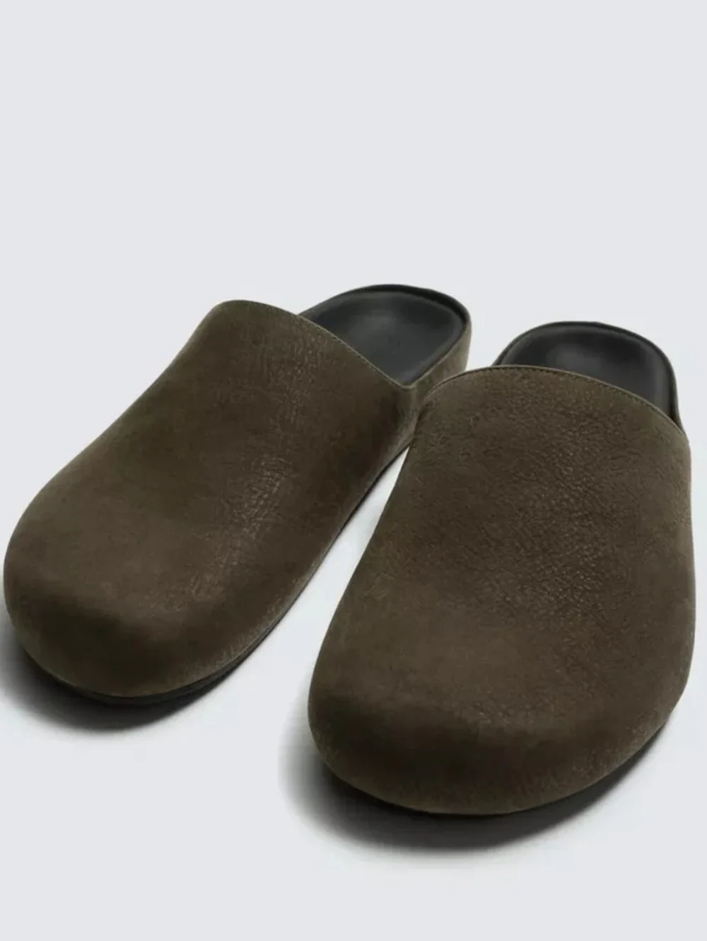 Zara Men's Leather Clogs in Green / Olive Brown Size 9 Us / 42 Eur